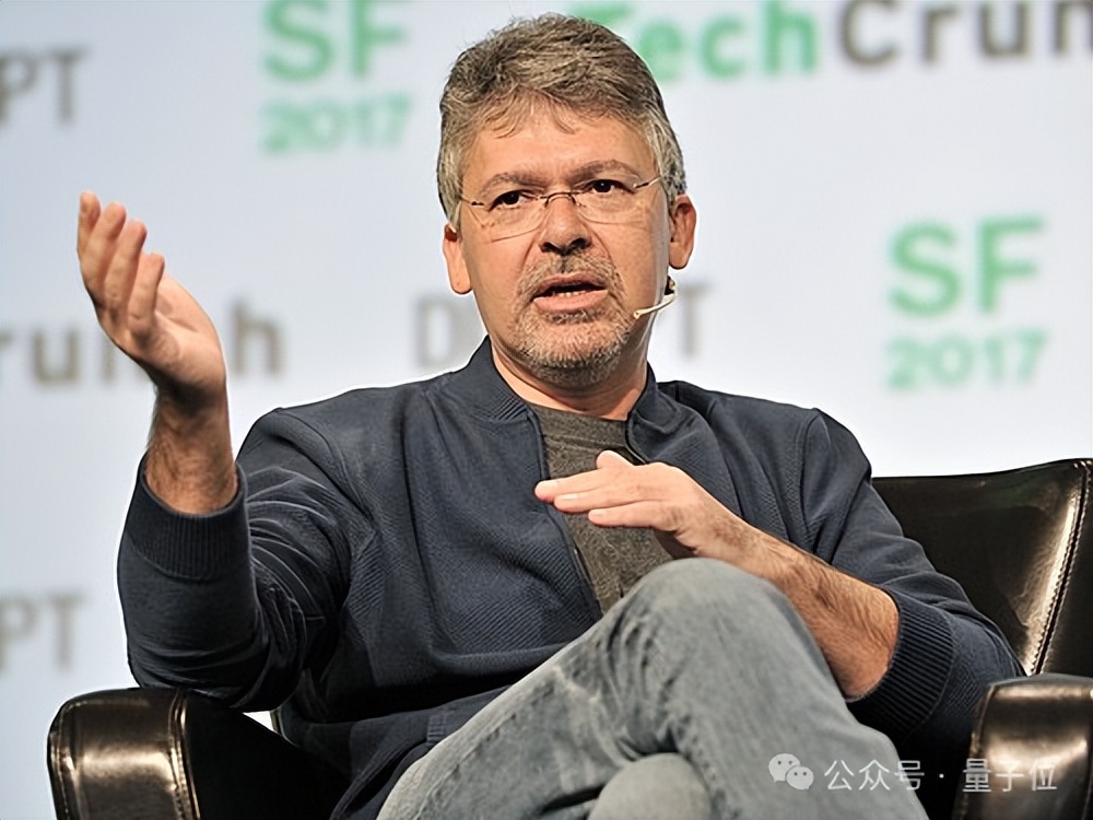 Cook Responds: Overhauling Apple AI Leadership Amid Setbacks