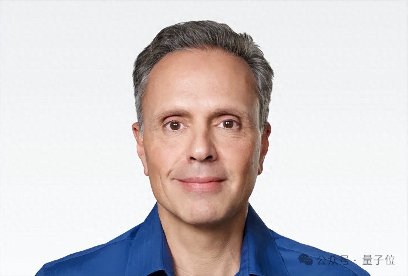 Apple's Chip Boss Reportedly Exiting! Cook Facing Health Concerns