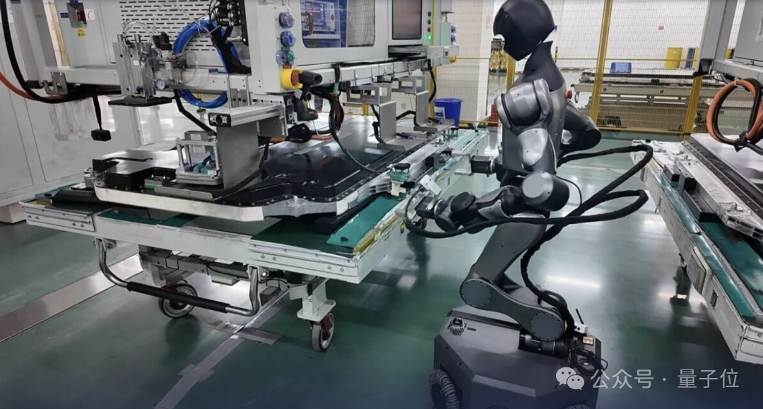 具身开源模型新王！千寻 Spirit v1.5 模型登顶 RoboChallenge，终结 Pi0.5 领跑时代