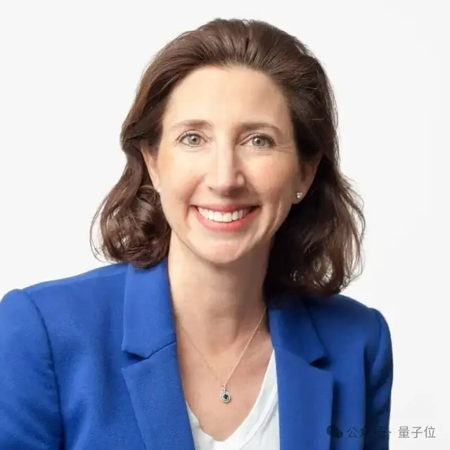 猎头黄仁勋的 2025：高管从巨头挖，干活钟爱华人创业团队