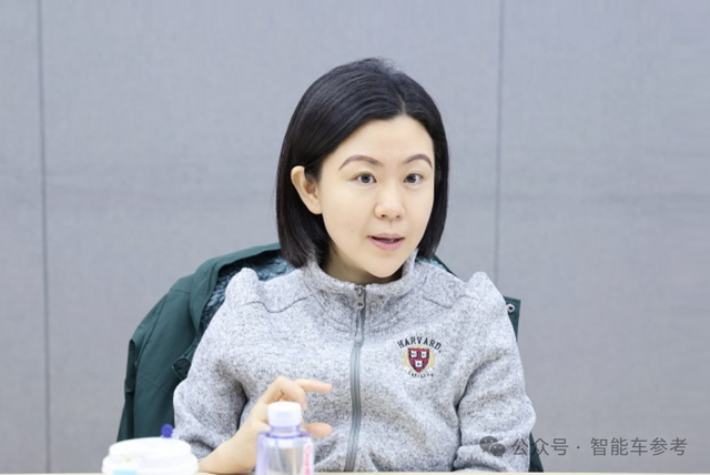 美团卡姐接管无人车,MIT 博士离职创业具身智能